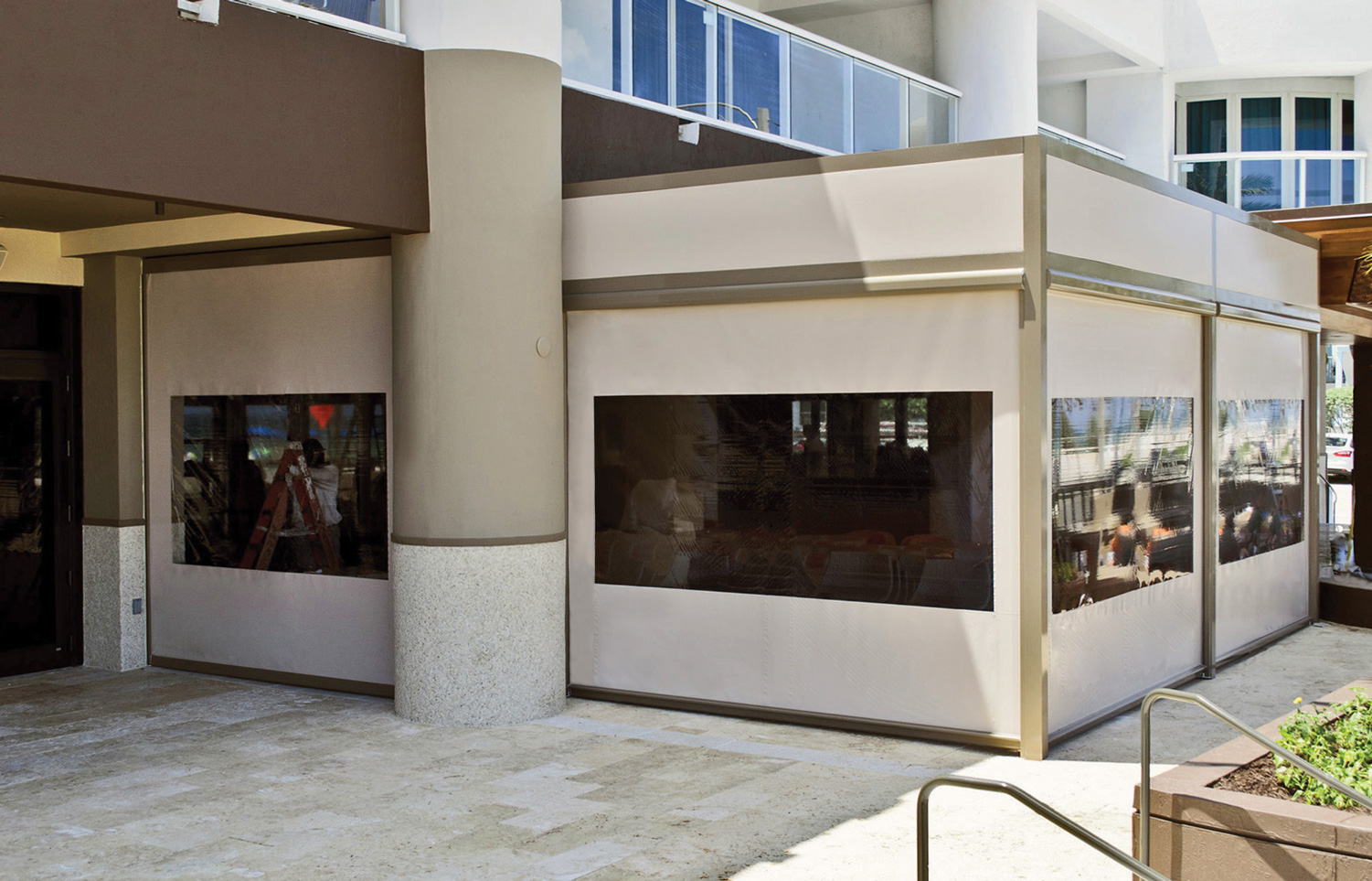 TOLDOS DE FACHADA VERTICAL ZIPLINE VERTICAL ZIPLINE 120 - Imagem 5