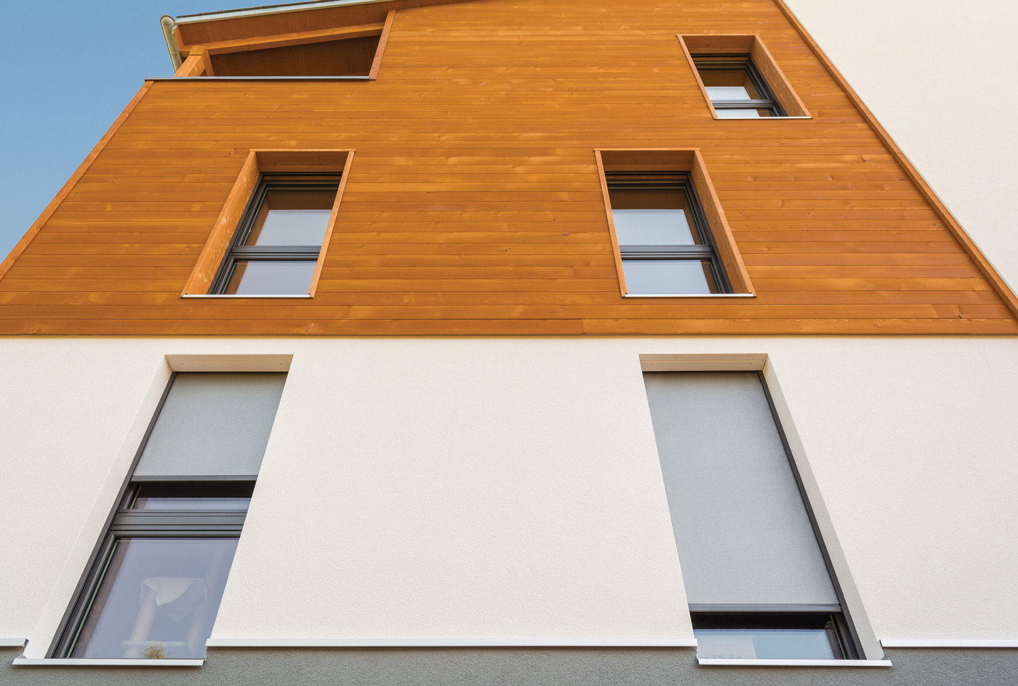 TOLDOS DE FACHADA LINHA 85 VERTICAL ZIPLINE 85 - Imagem 2