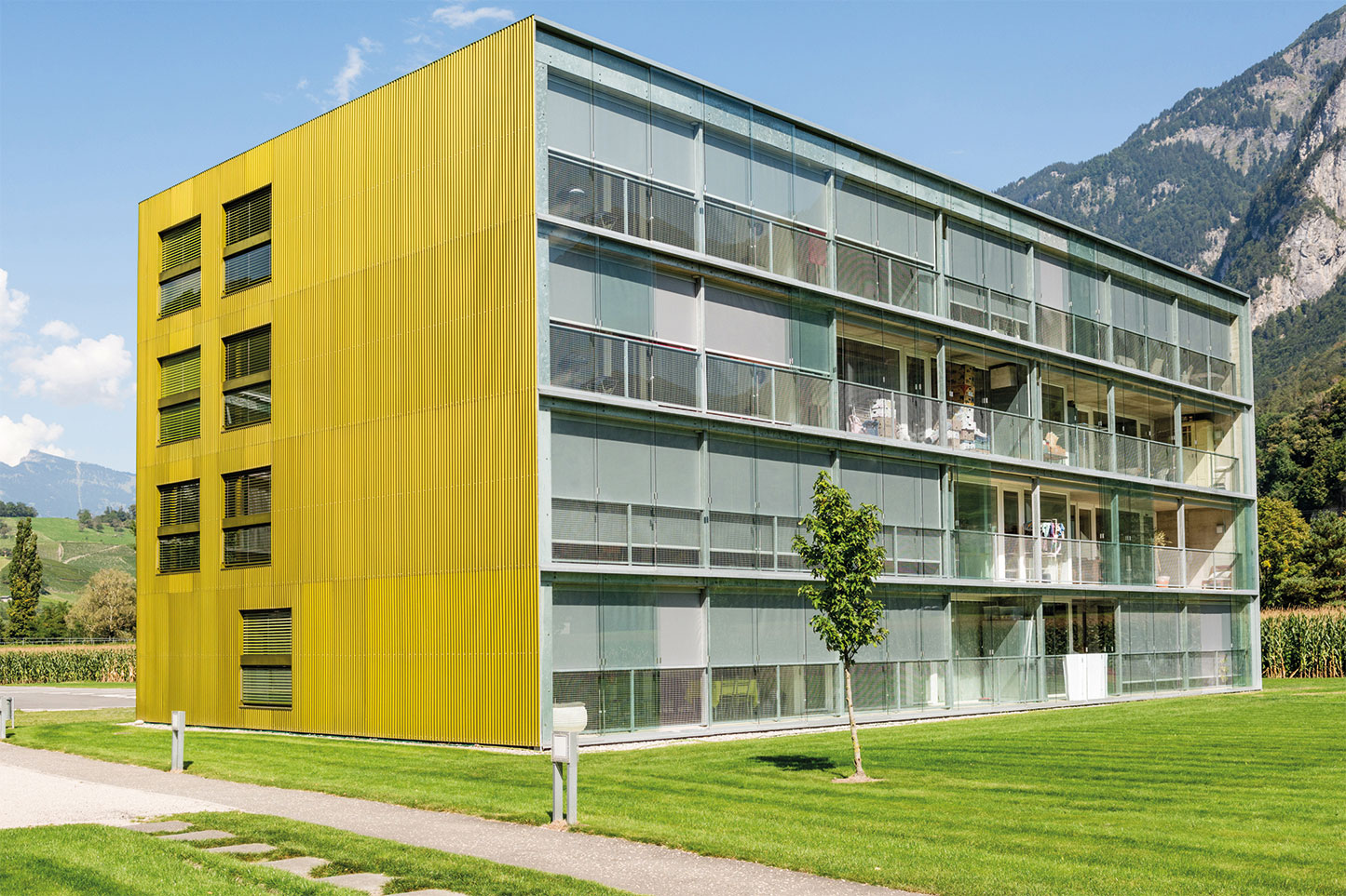 TOLDOS DE FACHADA LINHA 85 VERTICAL ZIPLINE 85